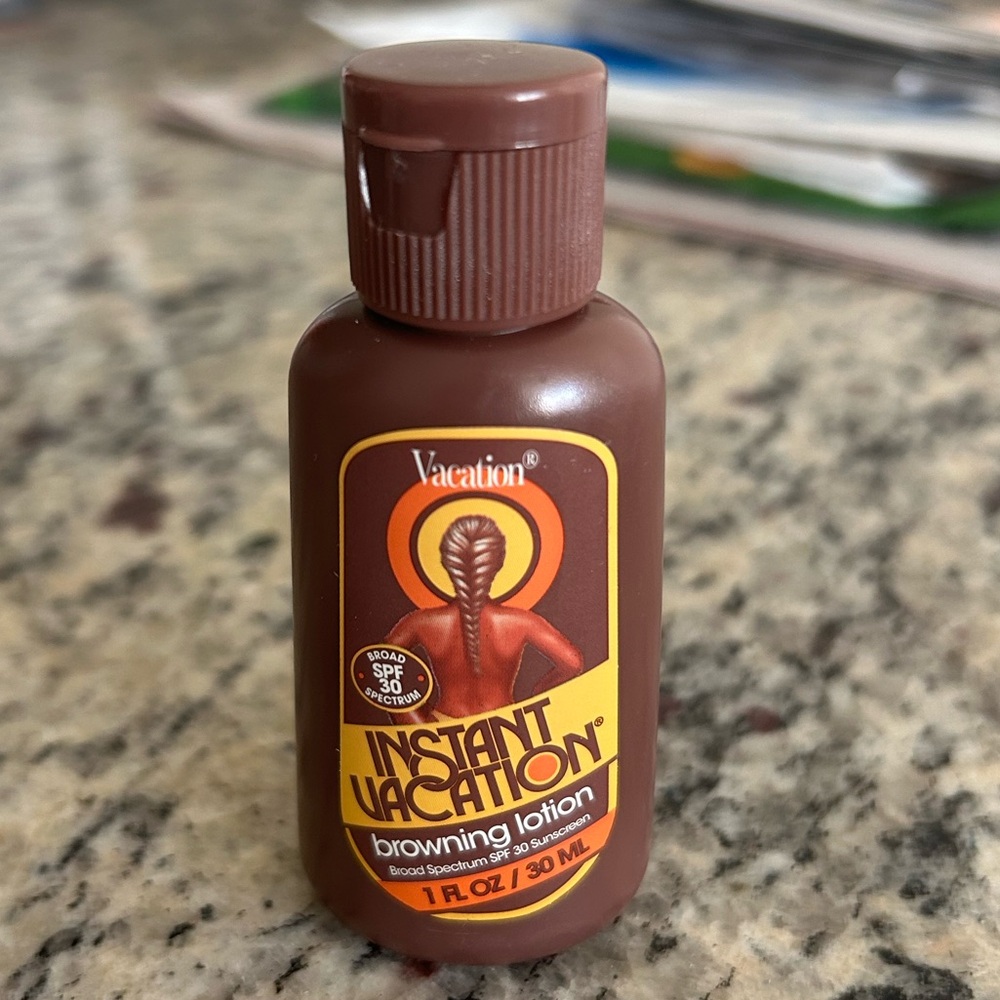 BNWT Instant Vacation Tanning Lotion